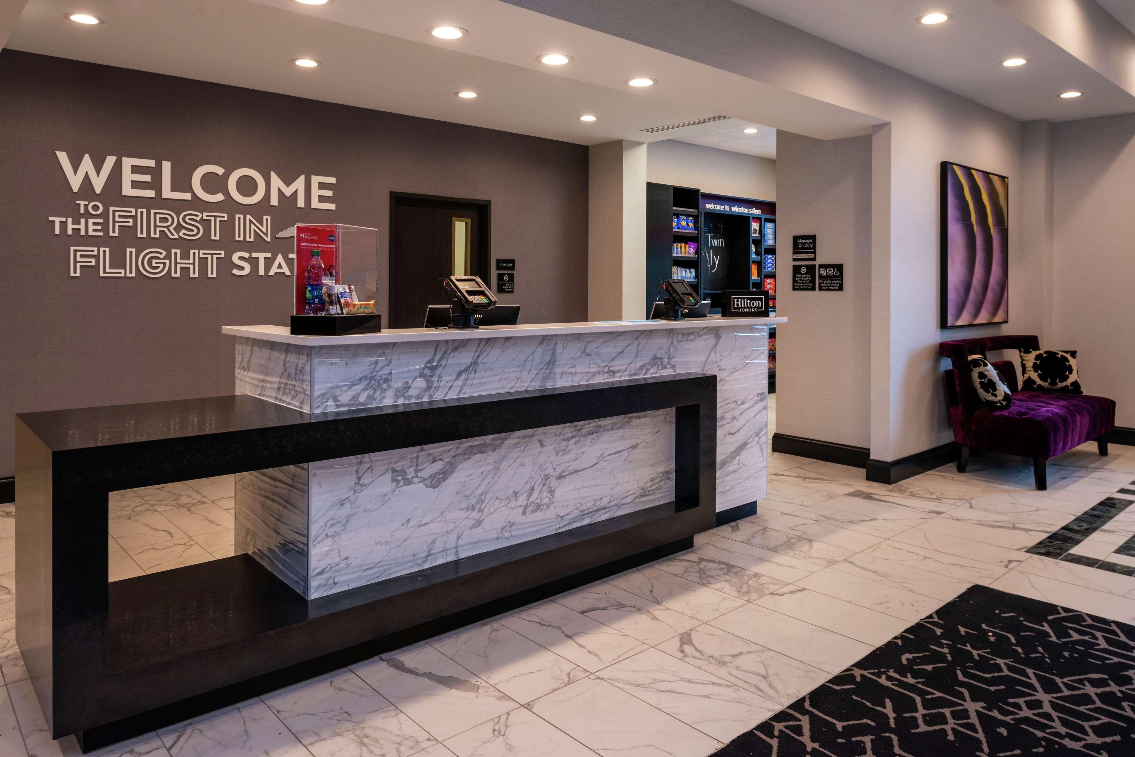 Hampton Inn & Suites Winston-Salem Downtown Esterno foto