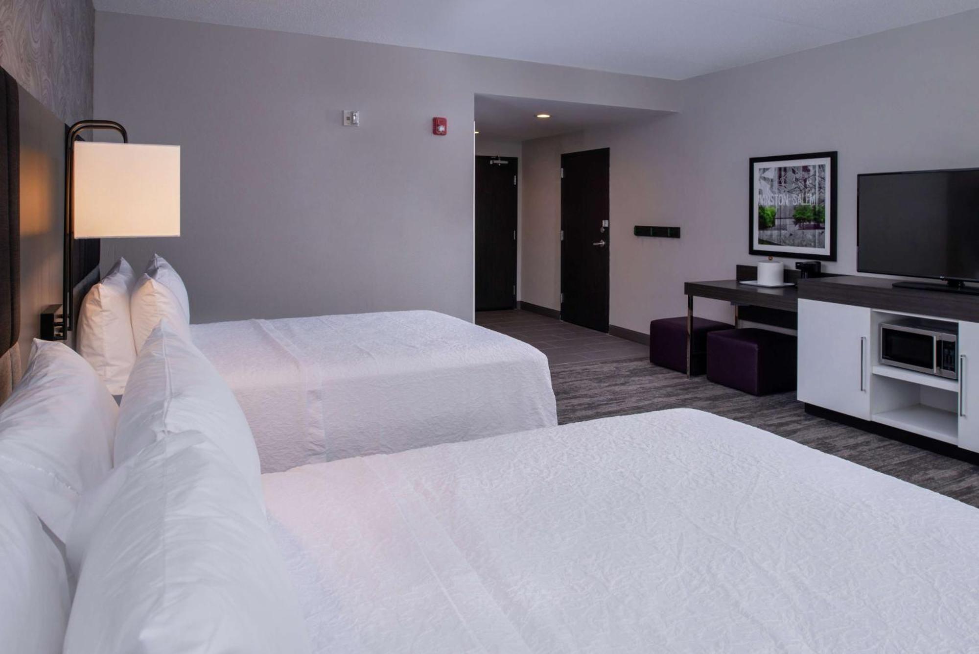 Hampton Inn & Suites Winston-Salem Downtown Esterno foto