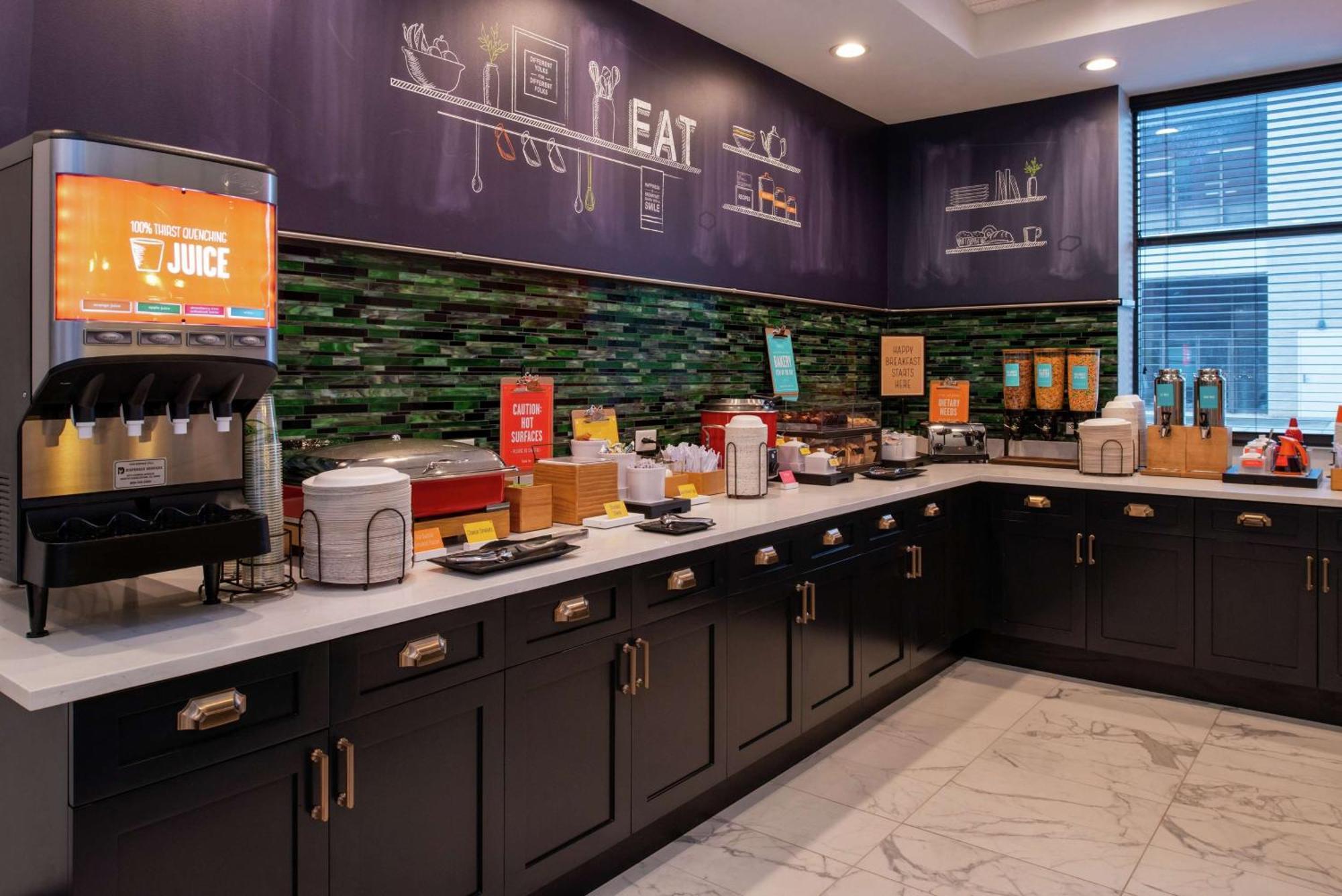 Hampton Inn & Suites Winston-Salem Downtown Esterno foto